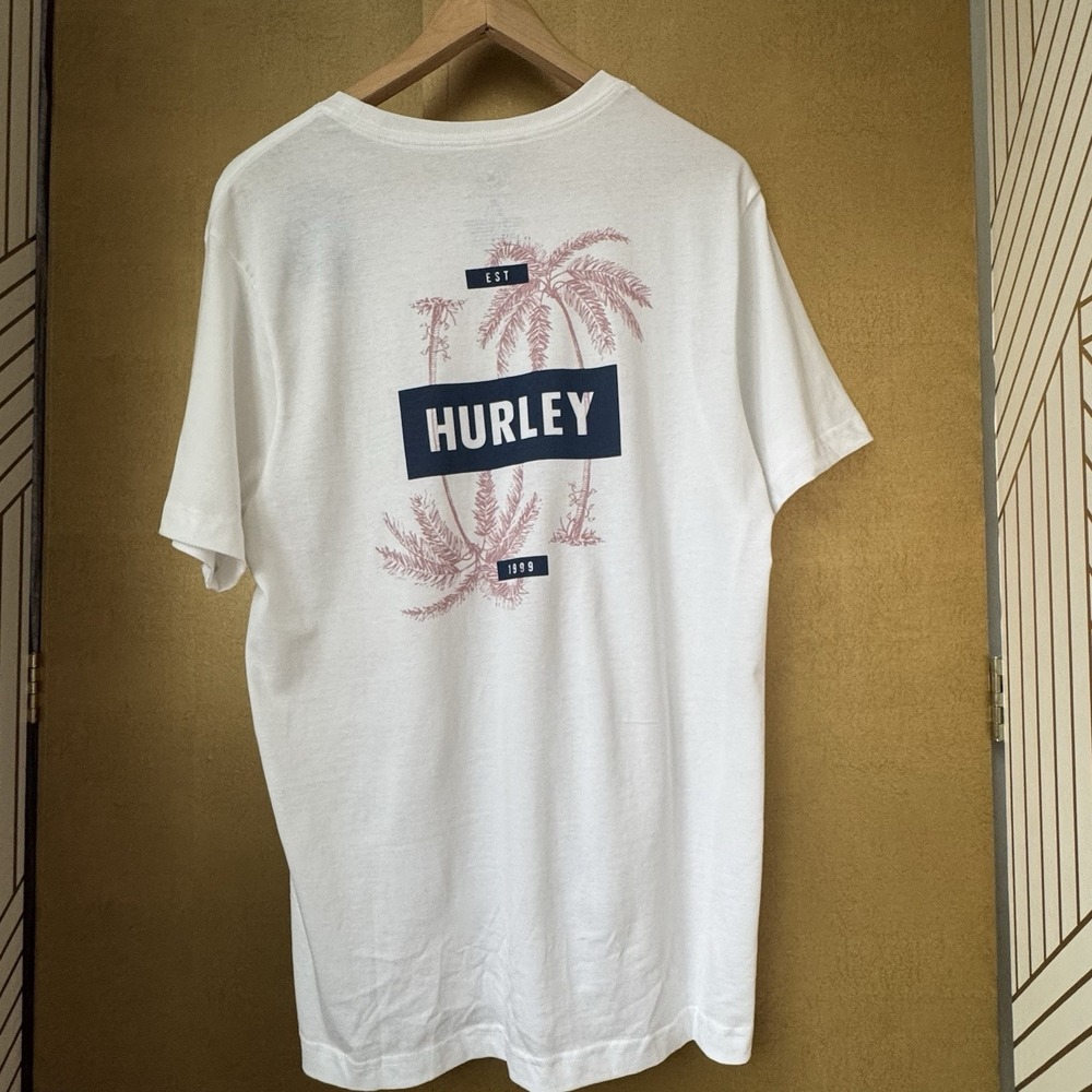 NWT Men's White Hurley Size Medium Palm Tree T-Shirt Graphics On Front & Back - Picture 2 of 9